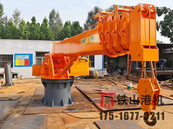 江西新余甲板起重機廠家船用起重機如何進行裝卸貨物？